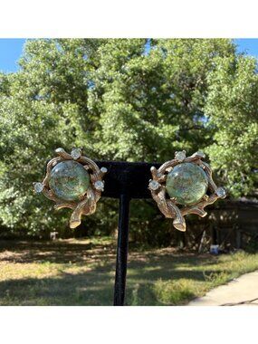 Vtg Boucher Gold -Tone branches Clip-On Earrings Signed  Green Stone Rhinestones